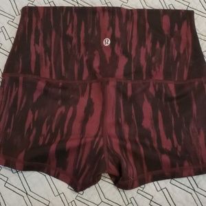 Lululemon Athletica Shorts Size 6